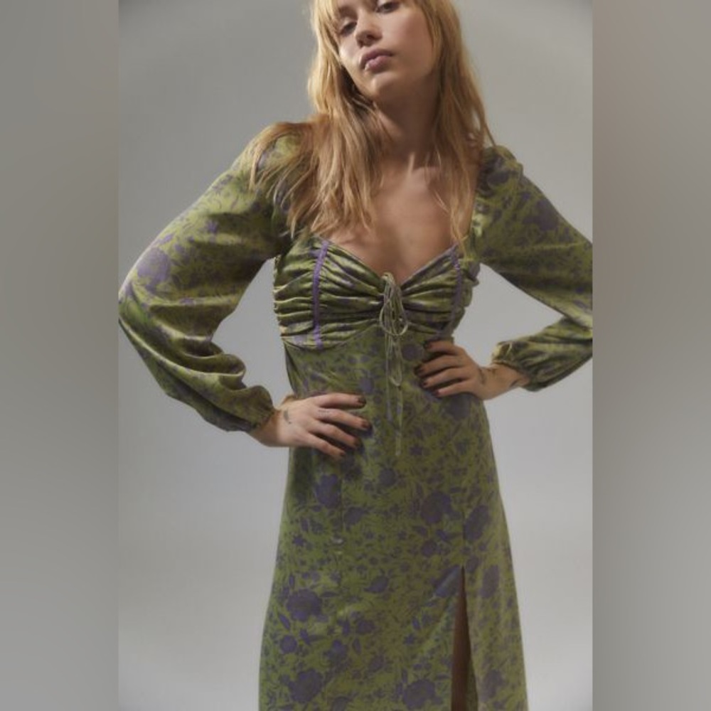 UO cottage core puff sleeve green floral dress